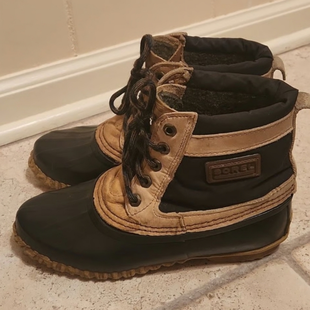 Sorel Waterproof Winter Duck Boots Women’s 8 Black Brown Leather Snow Boots